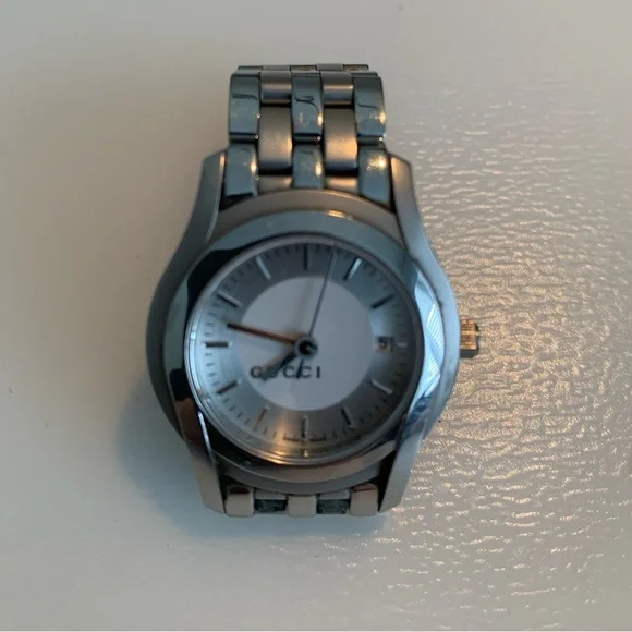 Authentic Gucci Timeless Watch - Picture 2 of 4